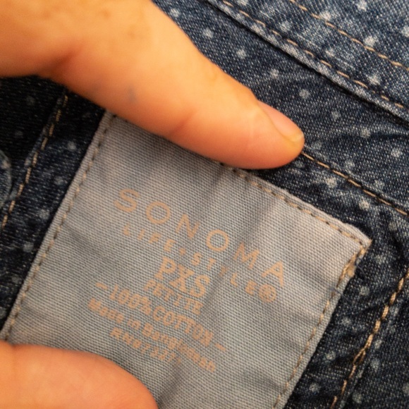 SONOMA NWOT polka dot jean button down shirt - Picture 2 of 4